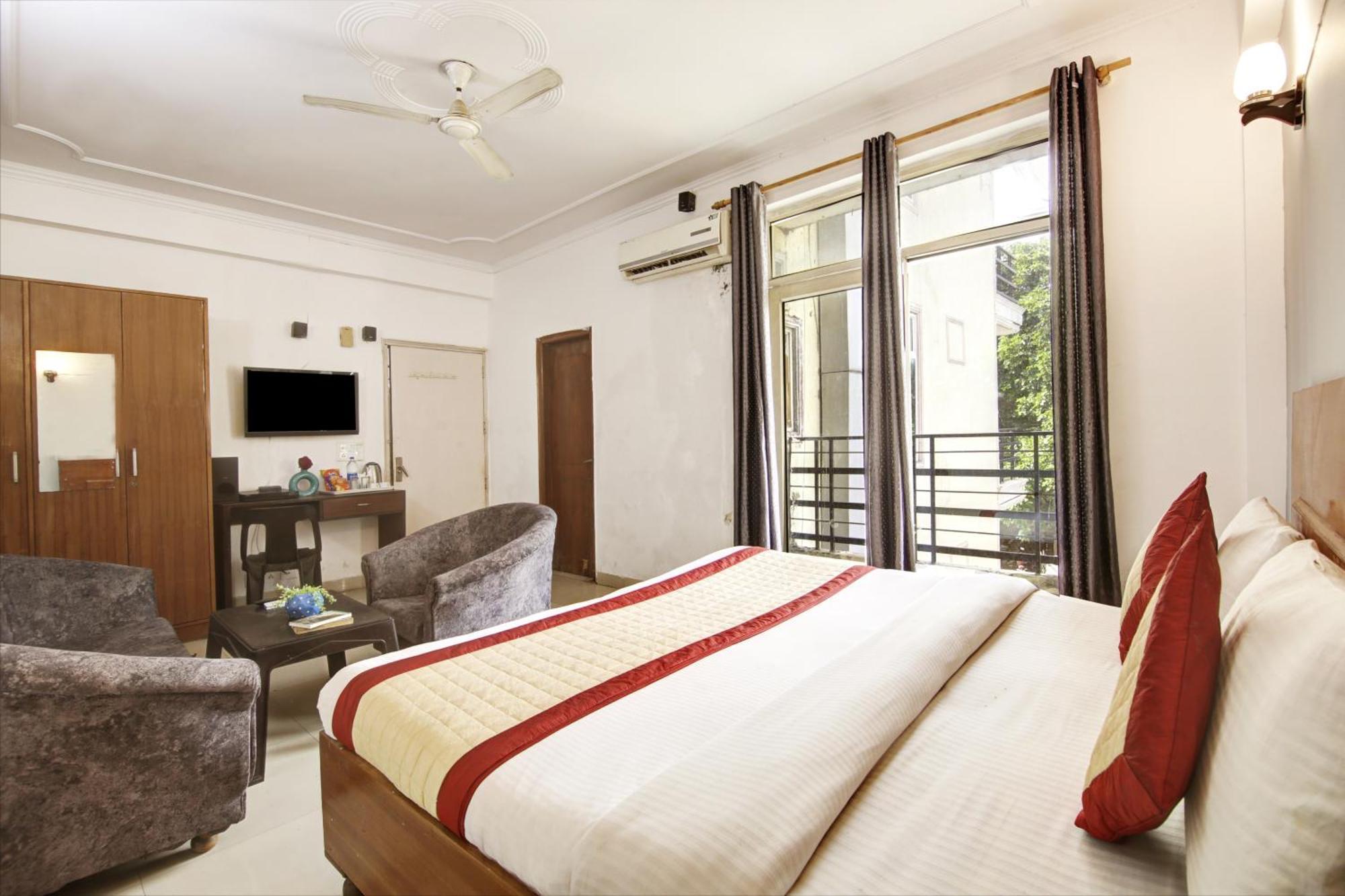 Hotel Ashvins Palace 구르가온 외부 사진