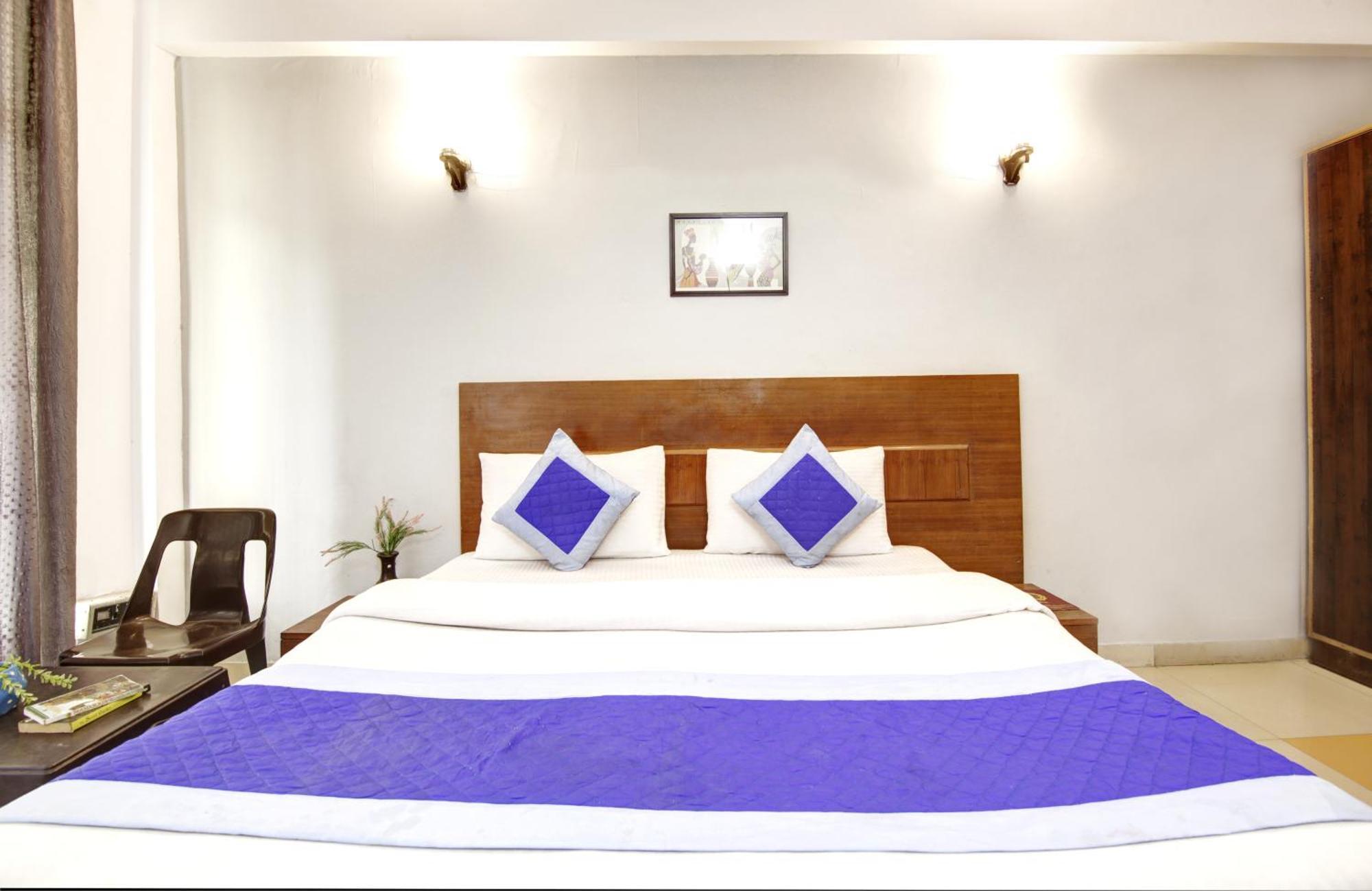 Hotel Ashvins Palace 구르가온 외부 사진